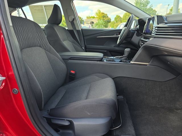 Used 2025 Toyota Camry LE FWD image 15