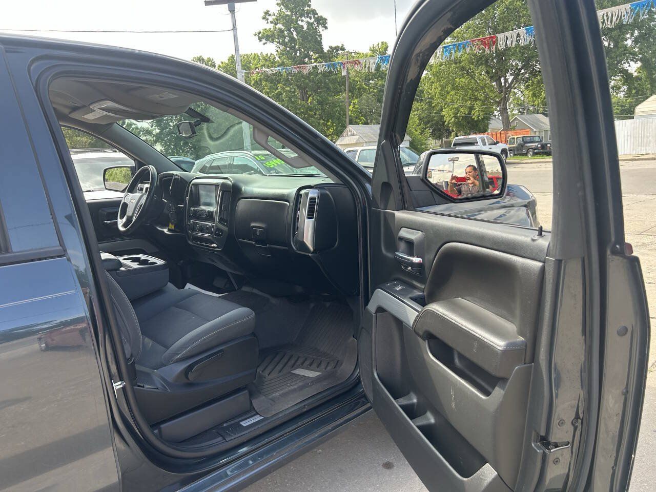 Used 2018 Chevrolet Silverado 1500 LT w/ All Star Edition AWD/4WD image 19