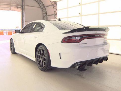 Used 2018 Dodge Charger R/T Scat Pack image 4