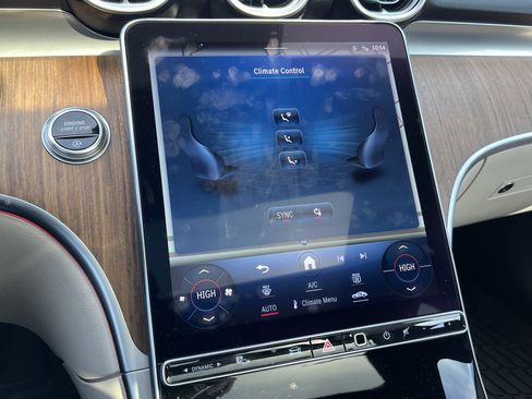 Used 2023 Mercedes-Benz C 300 Sedan image 30