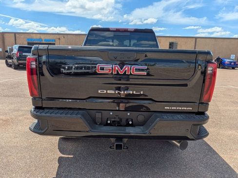 New 2025 GMC Sierra 2500 Denali w/ Denali Reserve Package image 5