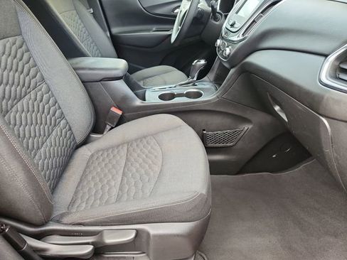 Used 2018 Chevrolet Equinox LT image 26