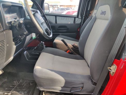 Used 2004 Jeep Wrangler X image 18