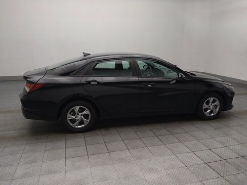 Used 2021 Hyundai Elantra SE FWD image 10