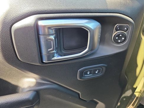 Used 2023 Jeep Wrangler Sport S image 13