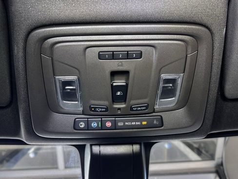 Used 2023 Chevrolet Silverado 2500 LTZ w/ LTZ Convenience Package image 39