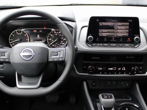 New 2026 Nissan Rogue SV w/ Cold Weather Package image 4