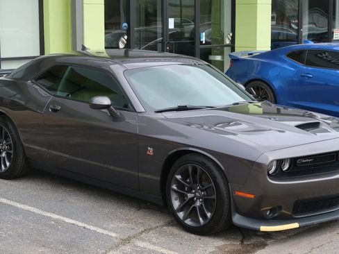 Used 2020 Dodge Challenger R/T Scat Pack RWD image 12