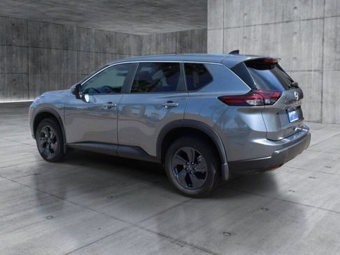 Used 2026 Nissan Rogue SV w/ Cold Weather Package FWD image 3
