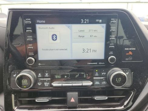 Used 2022 Toyota Highlander XSE FWD image 35
