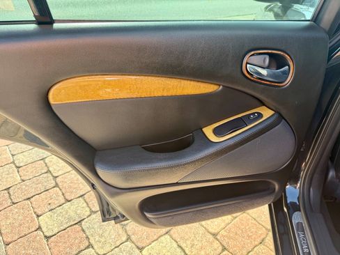 Used 2001 Jaguar S-TYPE 4.0 image 22