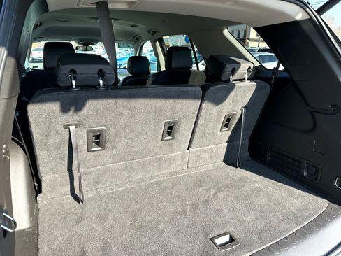 Used 2021 Chevrolet Traverse LT image 11