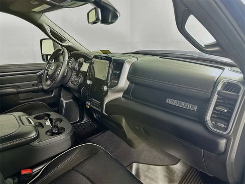Used 2024 RAM 3500 Laramie w/ Night Edition image 32