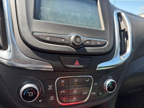 Used 2018 Chevrolet Equinox LT image 24