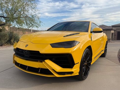 Used 2023 Lamborghini Urus S AWD/4WD image 6