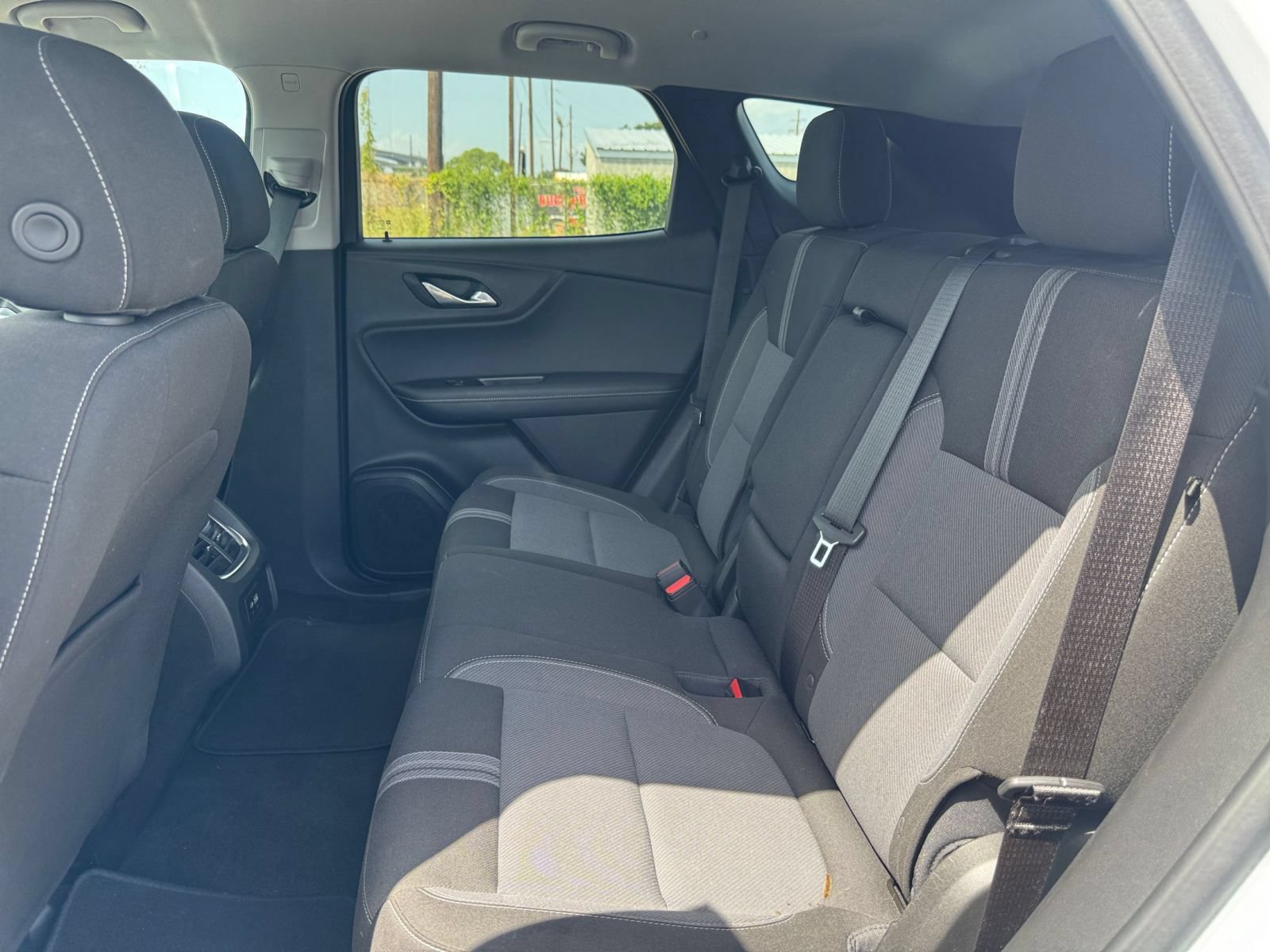 Used 2025 Chevrolet Blazer LT FWD image 24