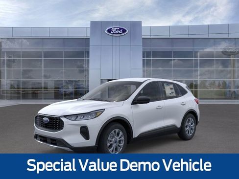New 2025 Ford Escape Active image 1