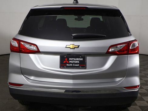 Used 2020 Chevrolet Equinox LS w/ LS Convenience Package FWD image 9