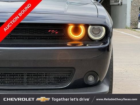 Used 2018 Dodge Challenger R/T Scat Pack RWD image 4