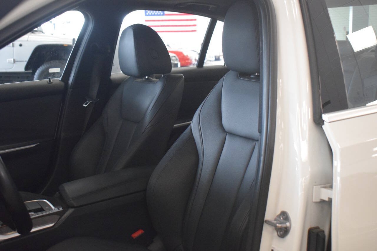 Used 2019 BMW 330i Sedan w/ Driving Assistance Package RWD image 29