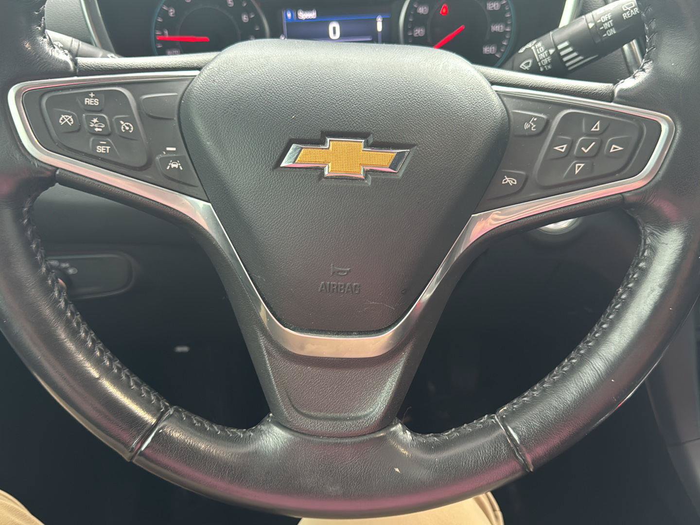 Used 2022 Chevrolet Equinox LT AWD/4WD image 12