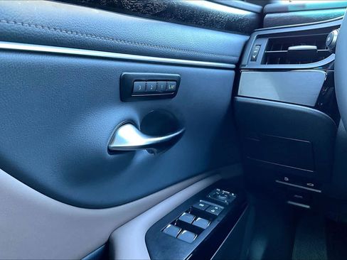 New 2025 Lexus ES 350 w/ Premium Package image 20