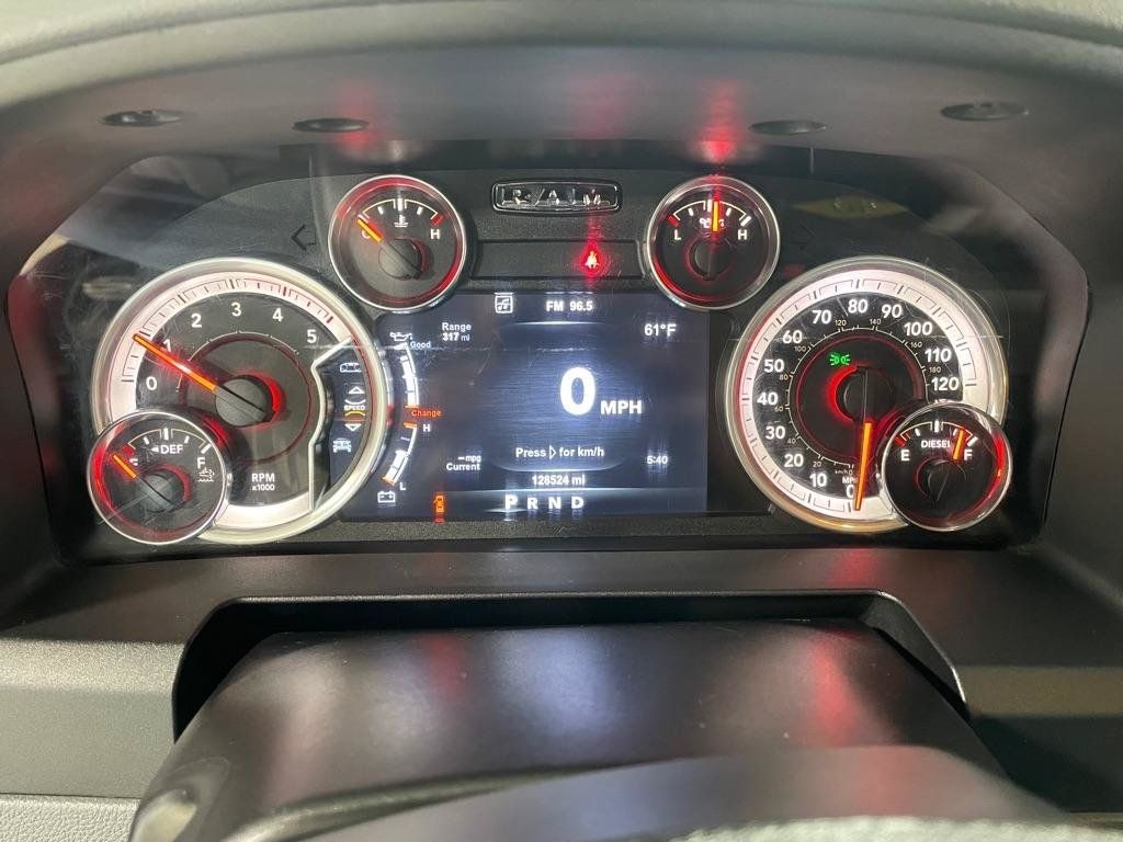 Used 2015 RAM 1500 Classic SLT w/ SLT Plus D←cor Group AWD/4WD image 30