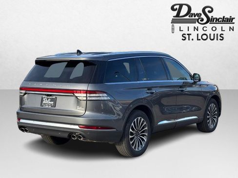 Used 2023 Lincoln Aviator Reserve AWD/4WD image 3