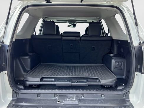 Used 2023 Toyota 4Runner Limited RWD image 9