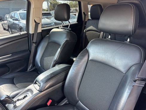 Used 2017 Dodge Journey Crossroad FWD image 10
