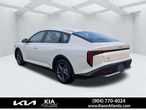 Used 2025 Kia K4 LXS image 5