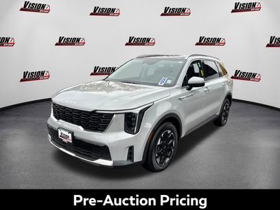 Certified 2025 Kia Sorento S w/ Panoramic Sunroof Package