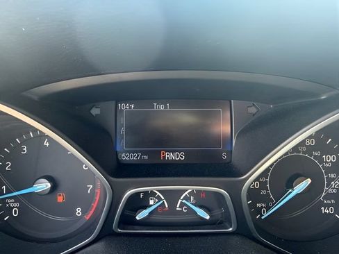 Used 2016 Ford Focus SE w/ Equipment Group 201A FWD image 14