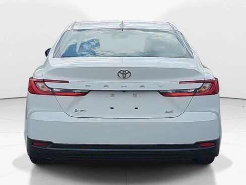 Used 2025 Toyota Camry LE image 6