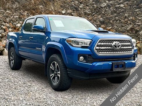 Used 2016 Toyota Tacoma TRD Sport w/ Towing Package AWD/4WD image 10