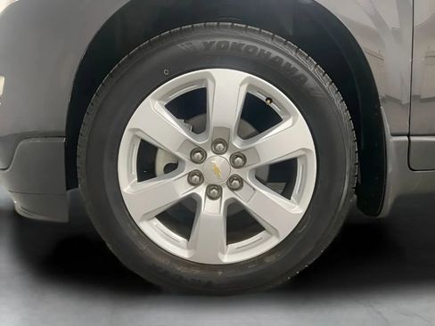 Used 2016 Chevrolet Traverse LT w/ Style and Technology Package FWD image 29
