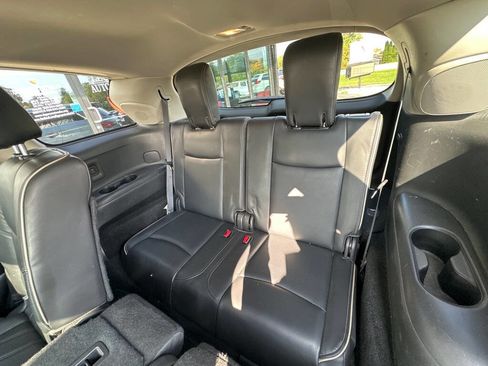 Used 2018 INFINITI QX60 Base AWD 4dr SUV image 9