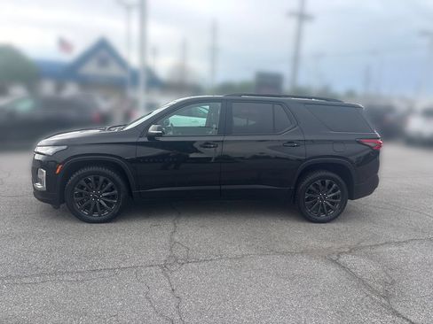 Used 2023 Chevrolet Traverse RS w/ LPO, Floor Liner Package AWD/4WD image 2