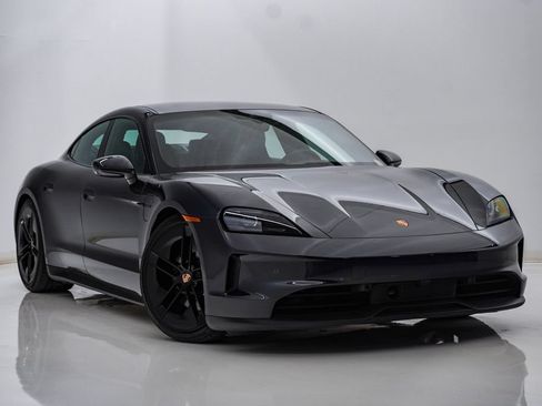 Certified 2025 Porsche Taycan AWD/4WD image 8