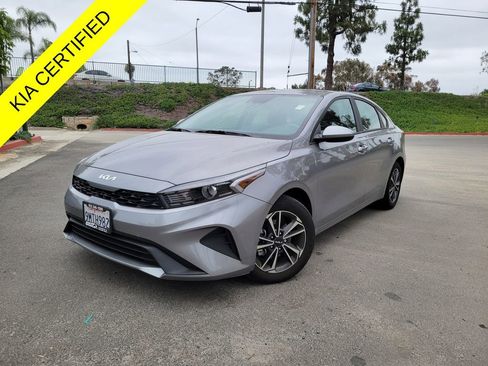 Certified 2024 Kia Forte LXS FWD image 1