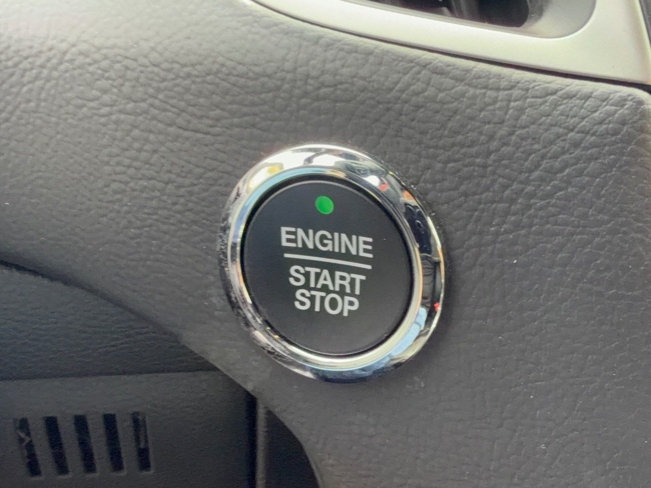 Used 2021 Ford Edge ST-Line FWD image 20