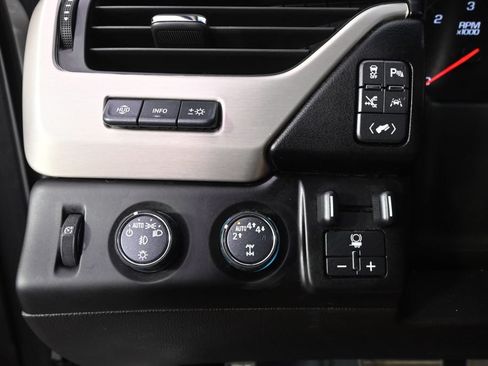 Used 2019 GMC Yukon XL Denali w/ Denali Ultimate Package AWD/4WD image 25