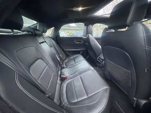 Used 2020 Jaguar XF Checkered Flag image 28