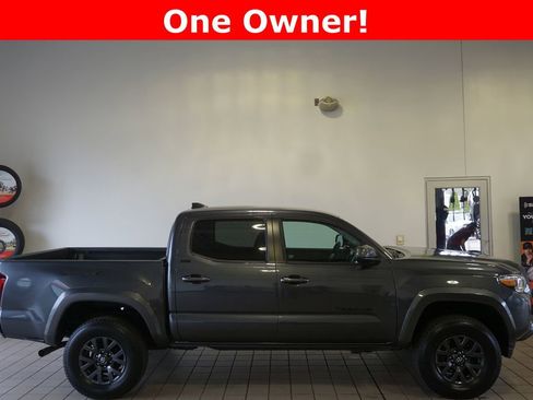 Certified 2023 Toyota Tacoma SR5 AWD/4WD image 2
