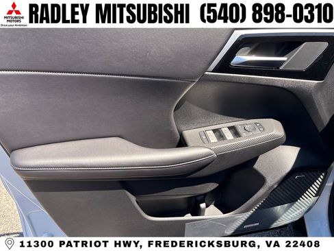 New 2026 Mitsubishi Outlander LE AWD/4WD image 5
