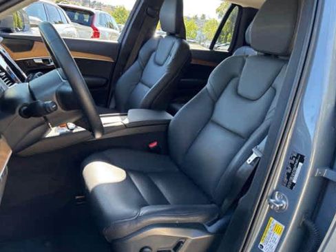 Used 2023 Volvo XC90 T8 Plus AWD/4WD image 4