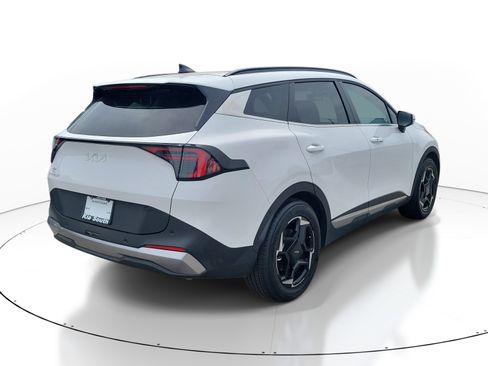 Used 2026 Kia Sportage EX w/ EX Panorama Roof Package image 6