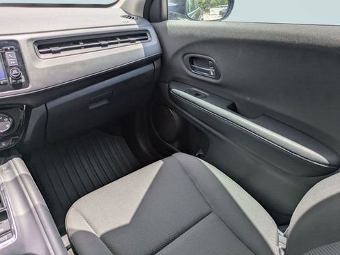 Used 2019 Honda HR-V LX image 19
