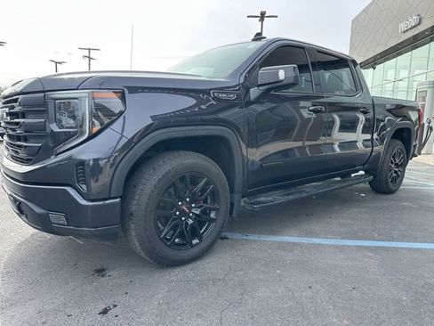 Used 2022 GMC Sierra 1500 Elevation w/ Elevation Premium Package image 31