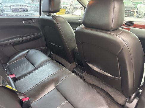 Used 2008 Chevrolet Impala LTZ image 27
